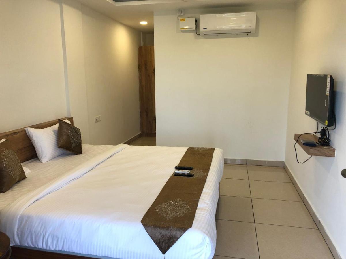 Hotel Amulya Regency Bayappanhalli Kültér fotó