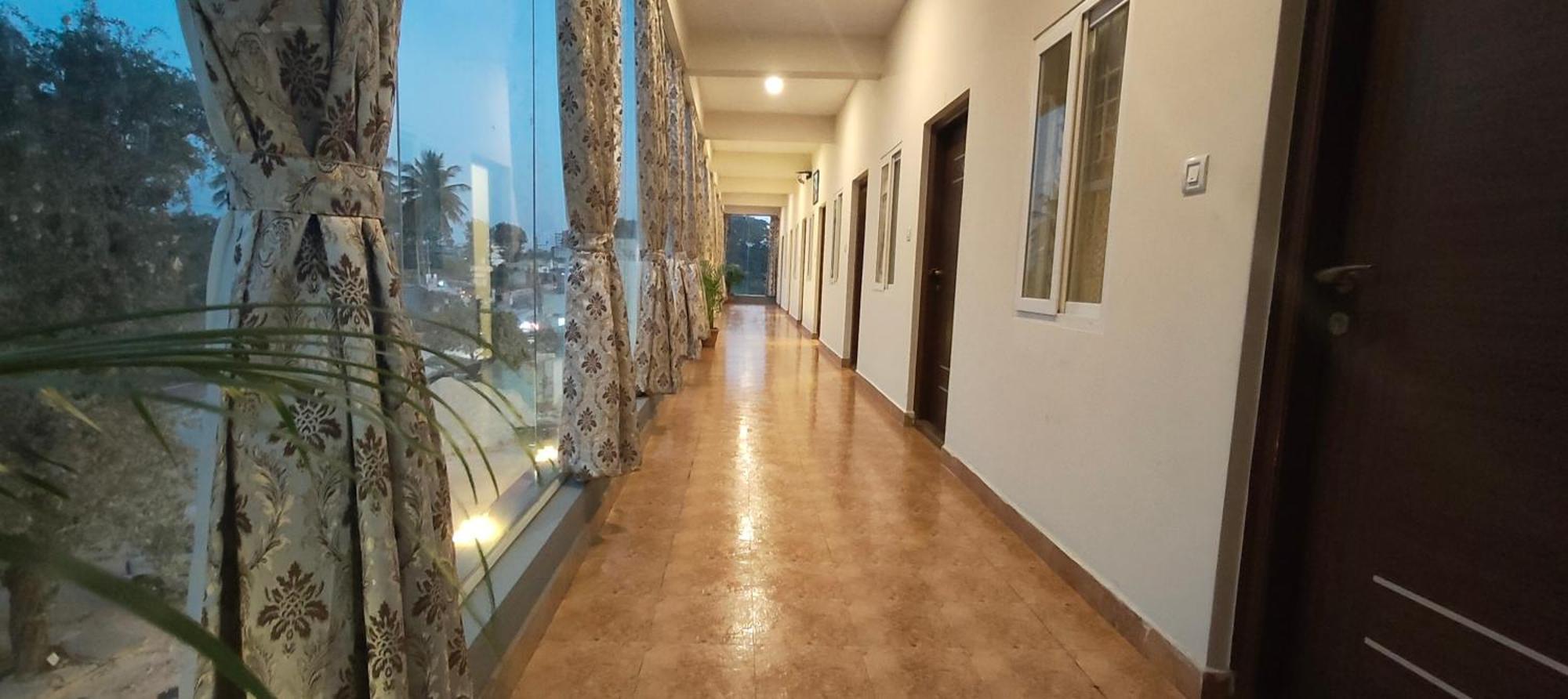 Hotel Amulya Regency Bayappanhalli Kültér fotó